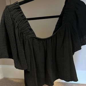 Xirena flutter sleeve blouse size L